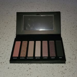 Moodstruck eye shadow palette 3